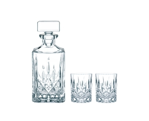 NACHTMANN Noblesse Whisky filled with a drink on a white background