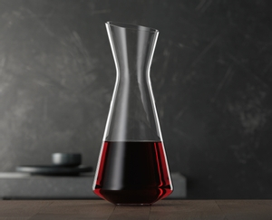 SPIEGELAU Style Decanter - 1.0L | 35.3 oz in use