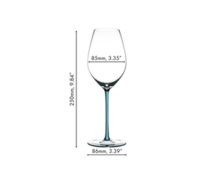 An unfilled RIEDEL Fatto A Mano Champagne Wine Glass in turquoise on a white background with product dimensions: Height: 250 mm | 9.84 inch Biggest diameter: 85 mm | 3.35 inch Base diameter: 86 mm | 3.39 inch. 