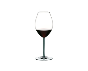 RIEDEL Fatto A Mano Syrah - mint filled with a drink on a white background
