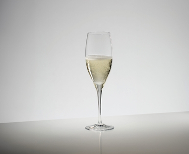 RIEDEL Vinum verre à Cuvée Prestige en action