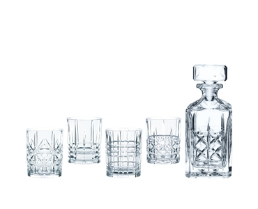 NACHTMANN Highland Whiskey Set filled with a drink on a white background