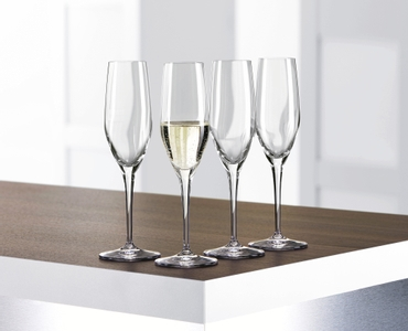 SPIEGELAU Authentis Champagne Flute in use