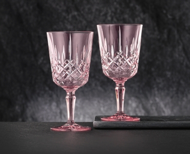 NACHTMANN Noblesse Cocktail/Wine Glass - rosé in use