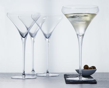 SPIEGELAU Willsberger Anniversary Martini Glass in use
