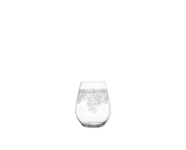 SPIEGELAU Arabesque Becher gefüllt mit einem Getränk auf weißem Hintergrund