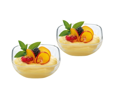 SPIEGELAU Capri Bowl - square 16cm | 6.299in filled with a drink on a white background