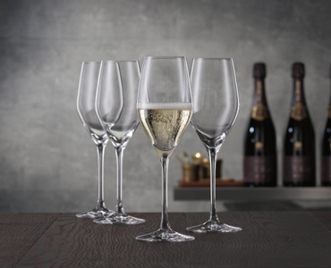 SPIEGELAU Authentis Champagne Glass in use