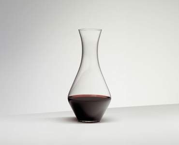 RIEDEL Cabernet Magnum Decanter in use