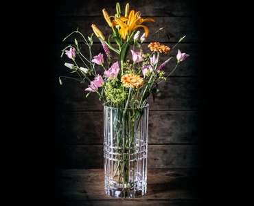 NACHTMANN Square Vase - 28cm | 11.063in in use