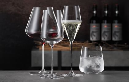 SPIEGELAU Definition glasses filled with different beverages - Image format 4x3