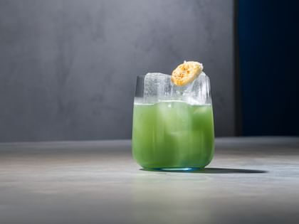 Blau und Schlau cocktail in SPIEGELAU Lifestyle Tumbler Ocean