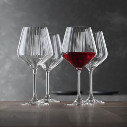 Verres à Bourgogne SPIEGELAU Lifestyle avec décor linéaire
